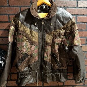 VTG Women's Leather Jacket with Brown and Multicolor Accents